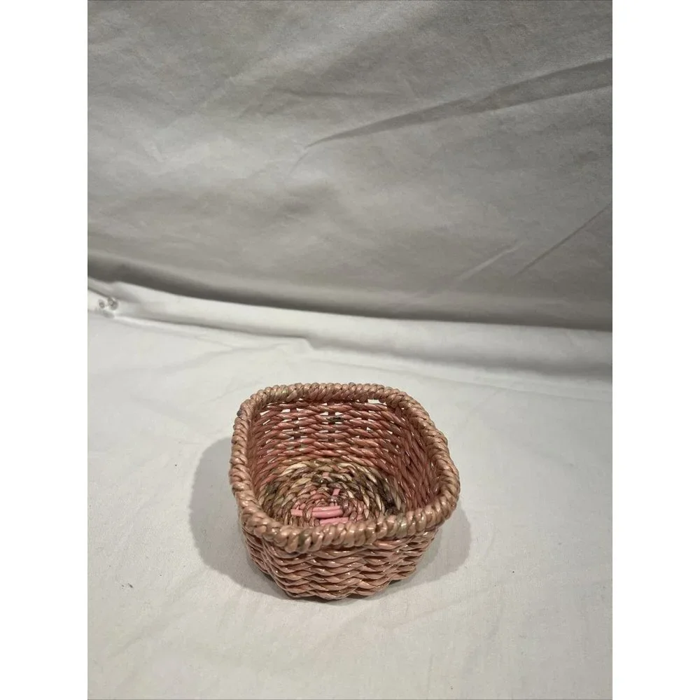 Vintage Pink Wicker‎ Ceramic Bathroom Set Soap  Toothbrush Tissue And Basket 4